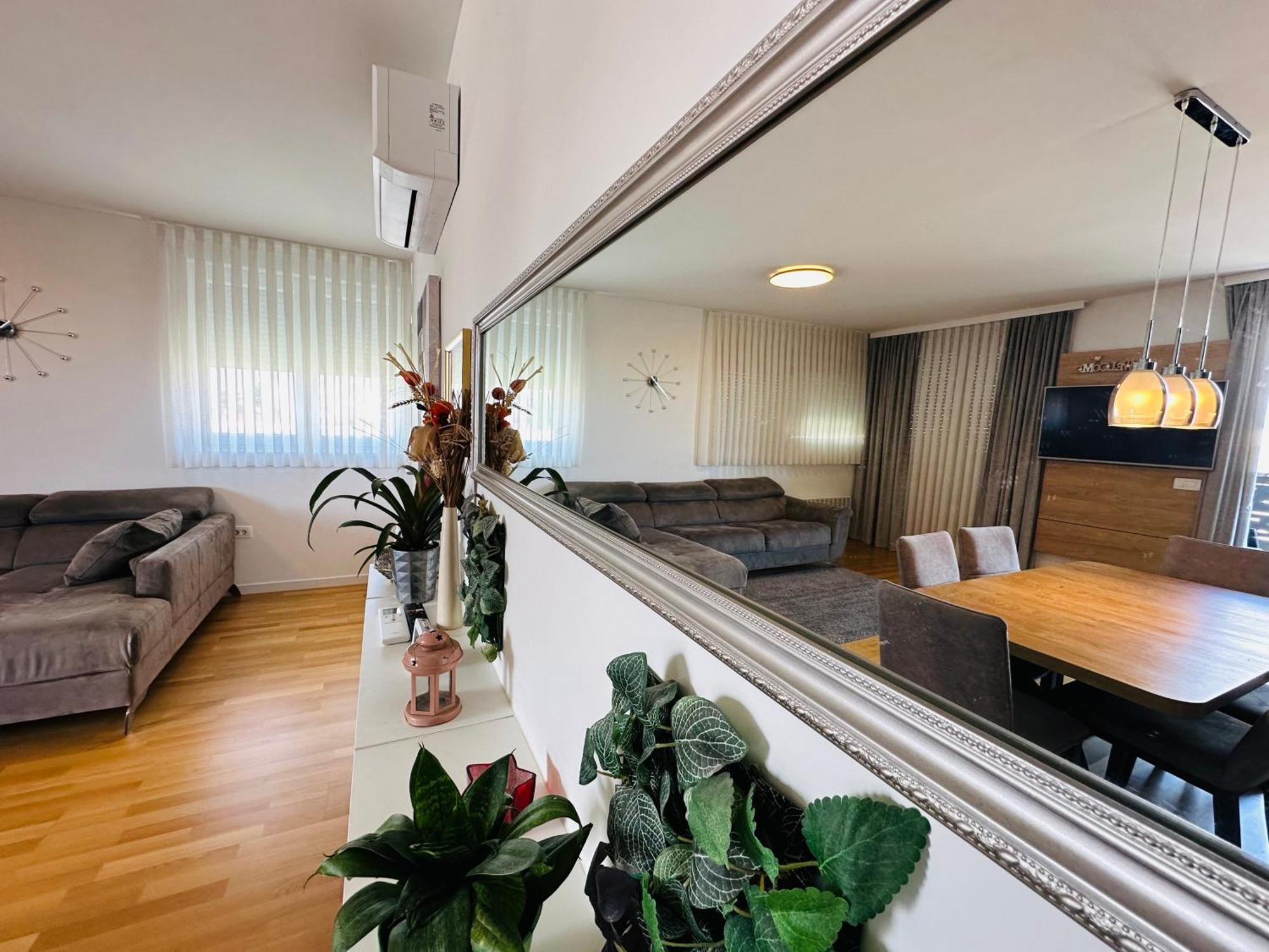 Apartment King With Private Parking Zadar Exteriör bild